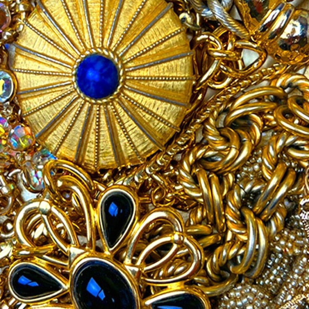 Mob Wife Chunky Gold Jewelry Show 9/5: 051-100 - Picture 1 of 1